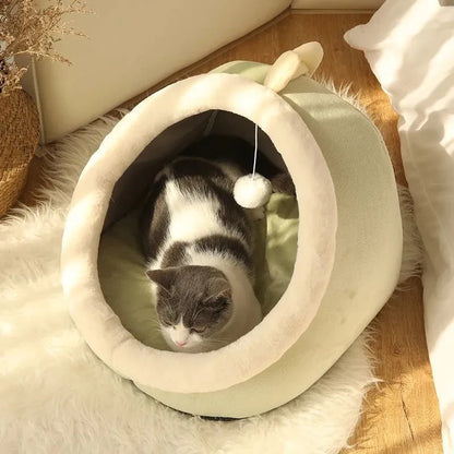 "Cozy Cat Bed & Lounger - Warm, Soft, Washable Basket for Cats and Small Dogs"